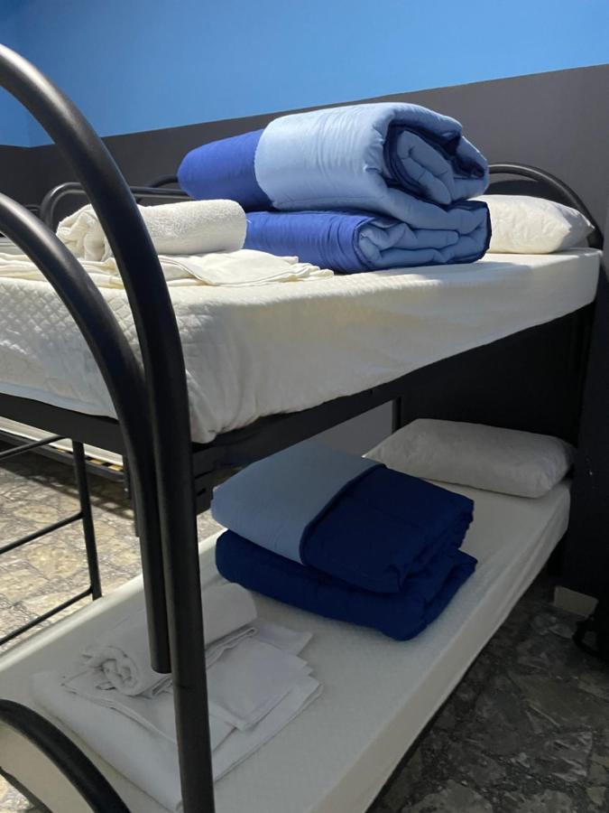 Alexander Hostel Неаполь Экстерьер фото