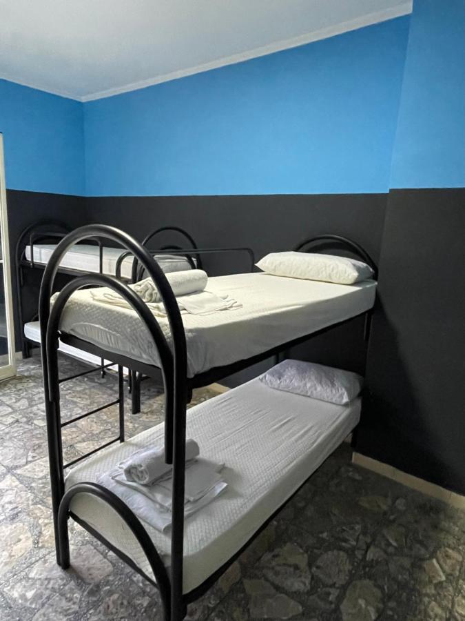 Alexander Hostel Неаполь Экстерьер фото