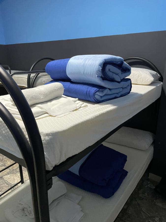 Alexander Hostel Неаполь Экстерьер фото