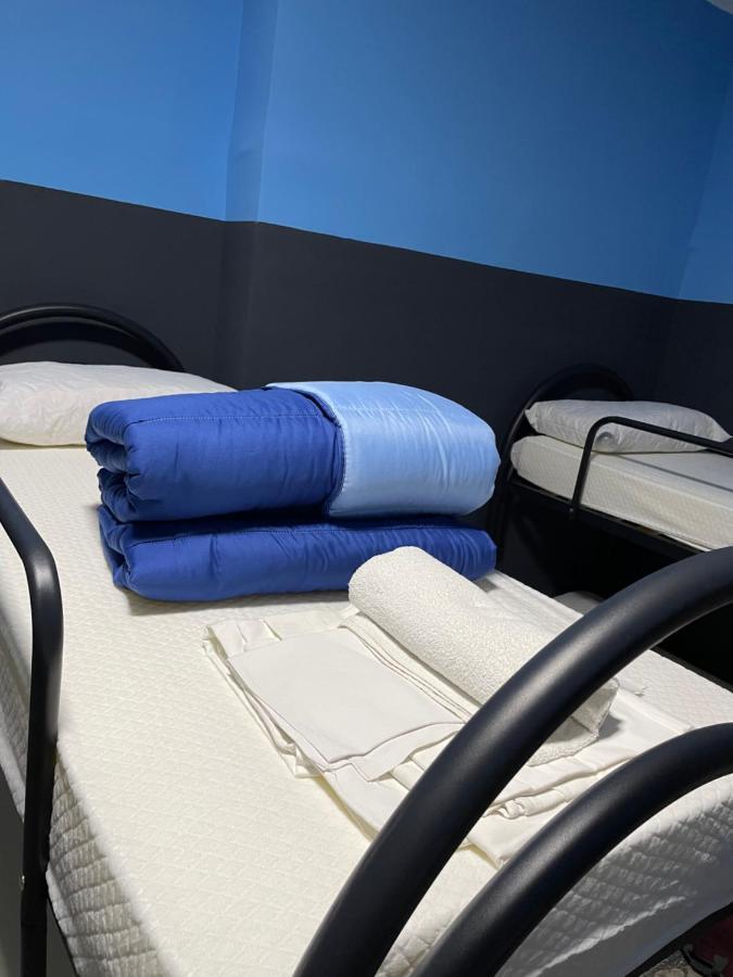 Alexander Hostel Неаполь Экстерьер фото