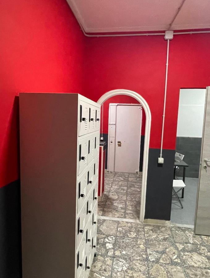 Alexander Hostel Неаполь Экстерьер фото